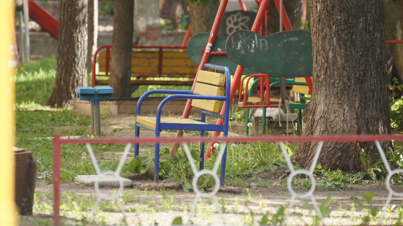 Оборудование на детских площадках Тюмени будет обследовано на пригодность
