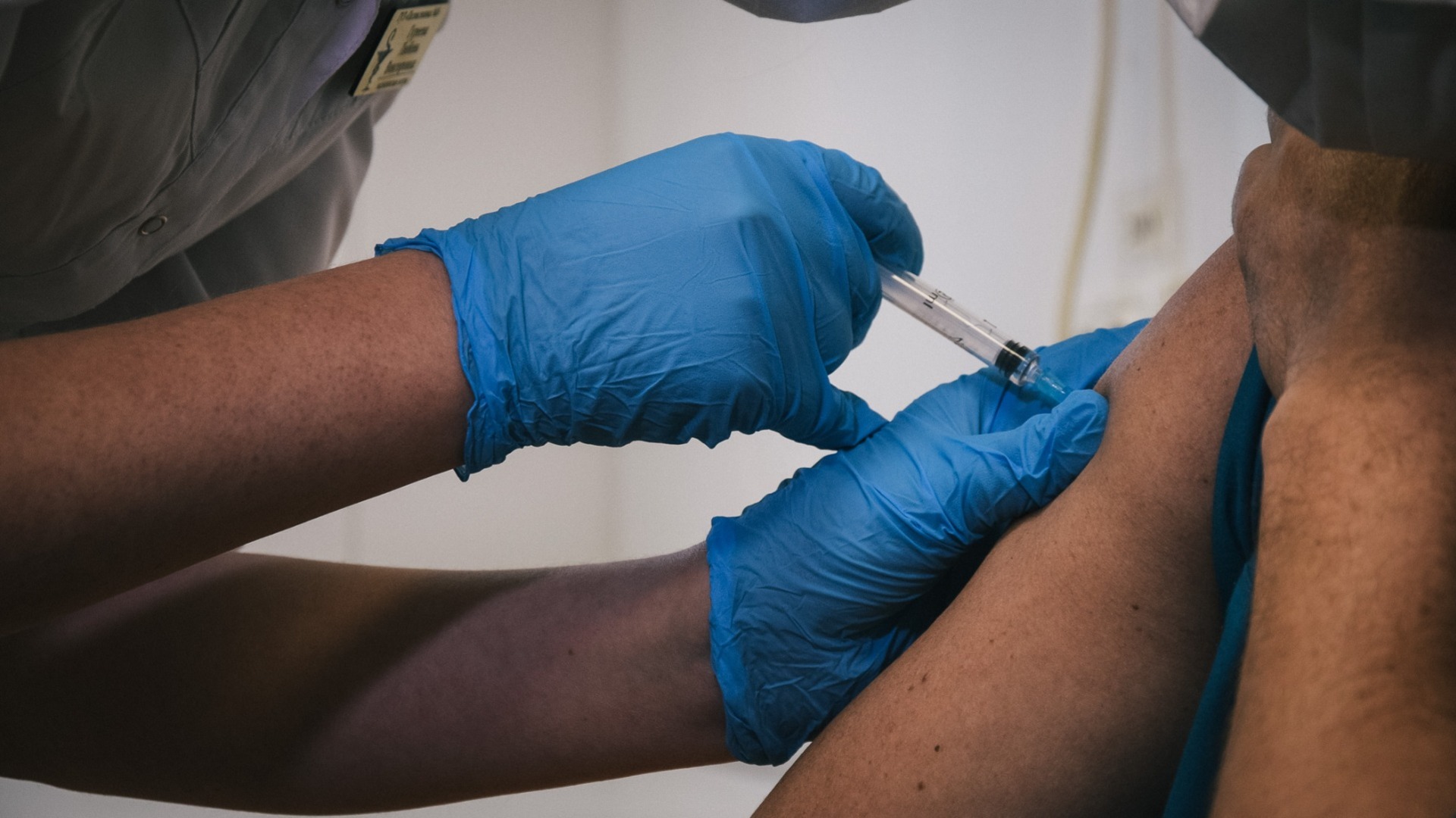 В Тюмени работодателям поручили собрать данные об имеющихся прививках от кори