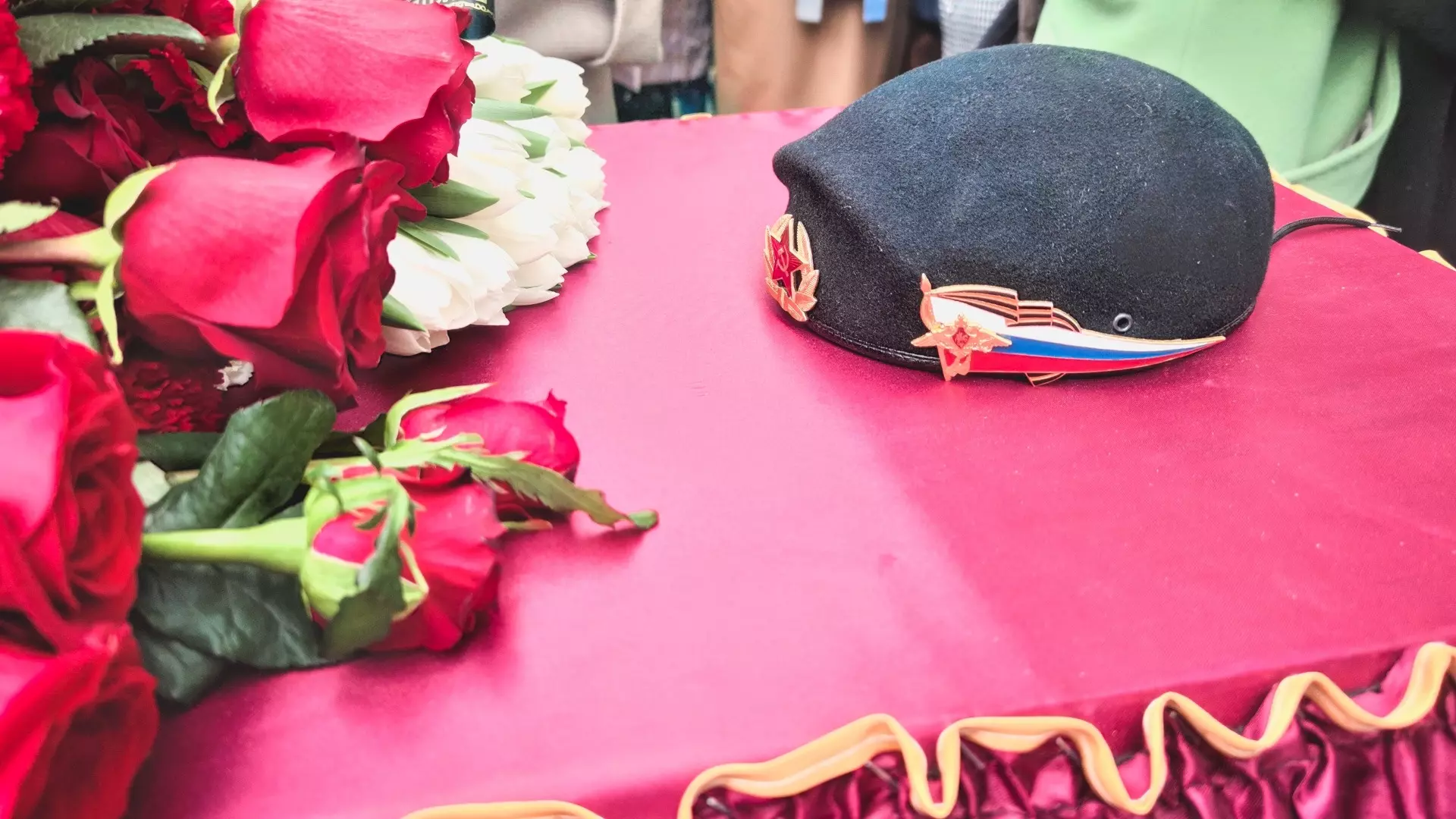 В Тюменской области простились с погибшим на СВО бойцом