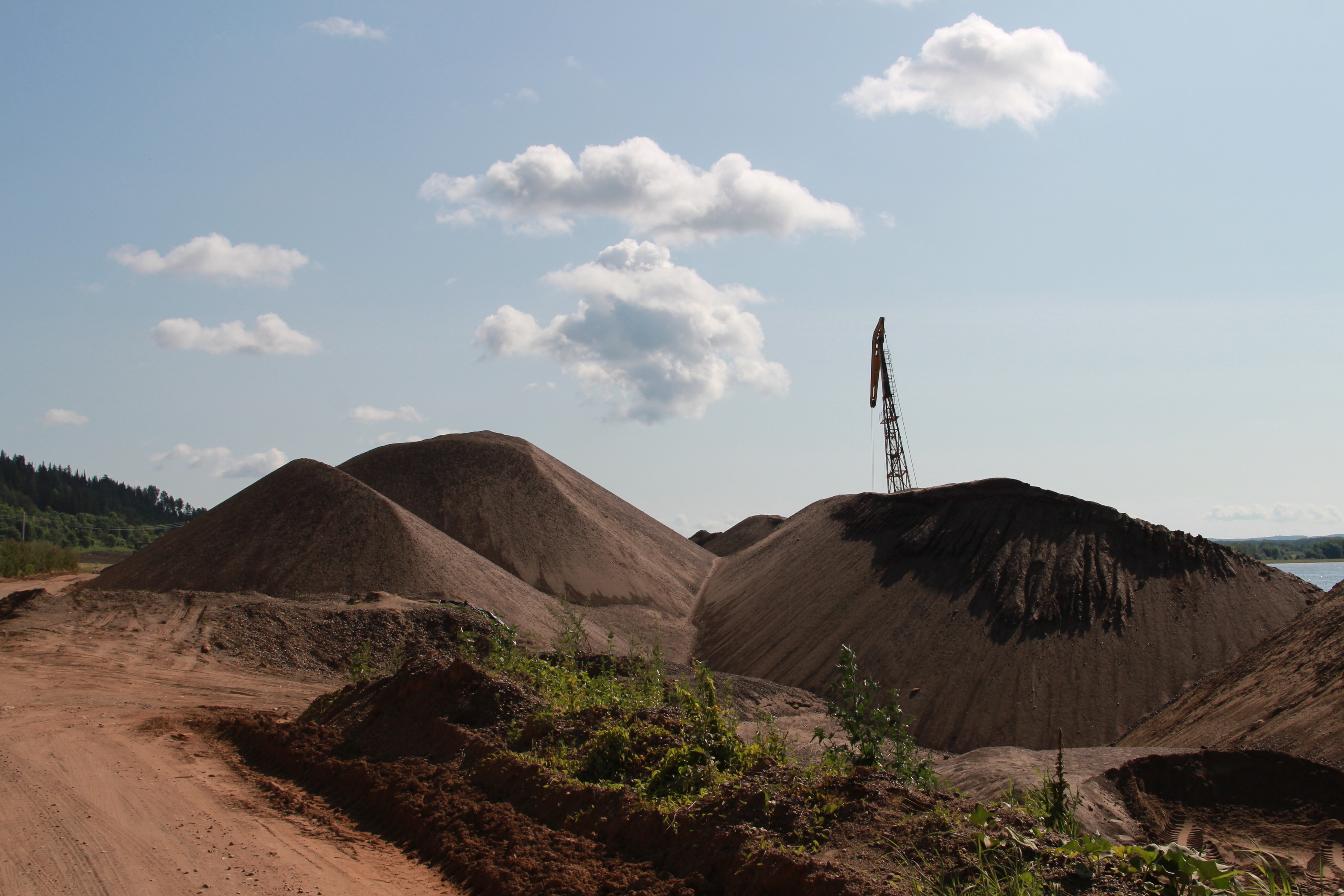В Тюменской области на торги выставили три участка с ценными ископаемыми