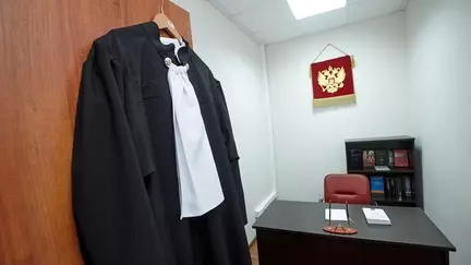 В Тюмени судье пришлось объясняться перед депутатами из-за мужа