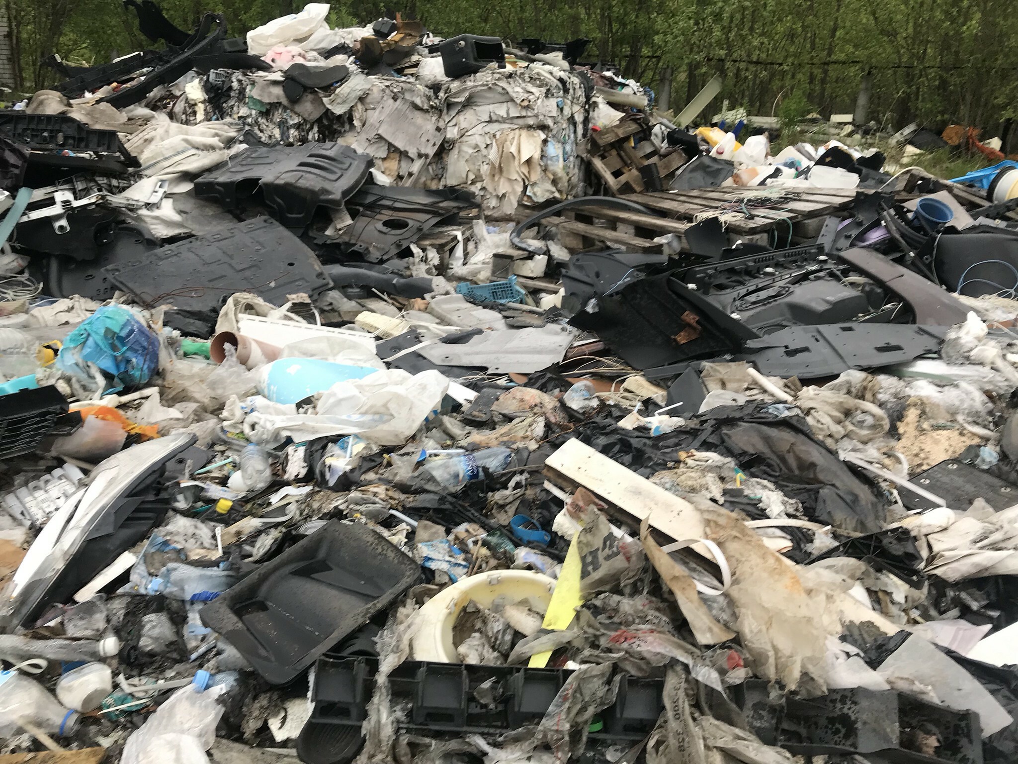 Столовую в Ялуторовском районе оштрафовали за сброс отходов в выгребную яму