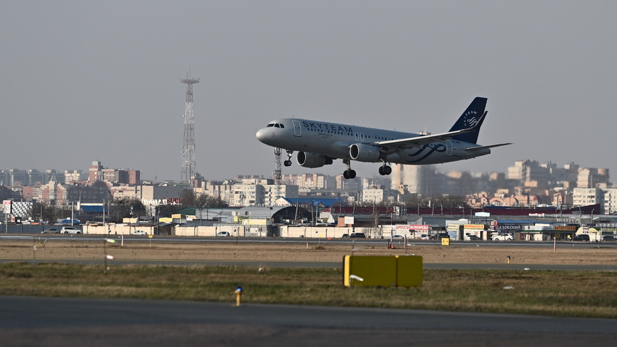 Пассажира рейса «Москва — Тюмень» наказали за курение в самолете
