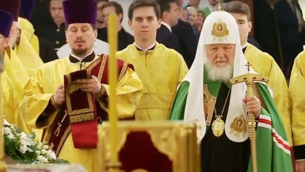 Патриарх Кирилл провел Крестный ход в Тюмени