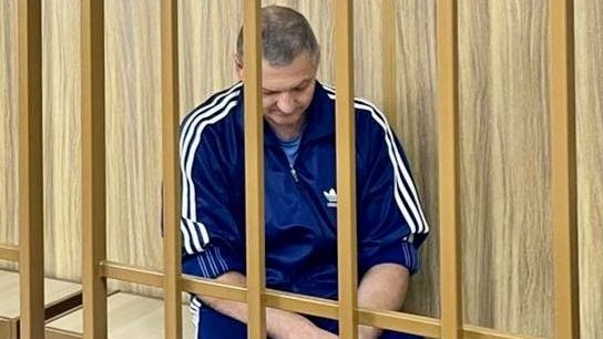 Александр Сухомяткин в зале суда.